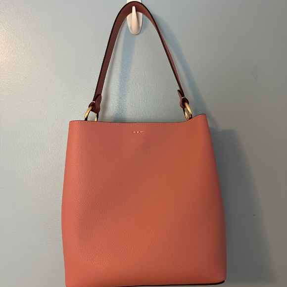 Coach No. G2192-91122 Bubble Gum Pink Crossbody Bag – Never Used - Picture 2 of 2